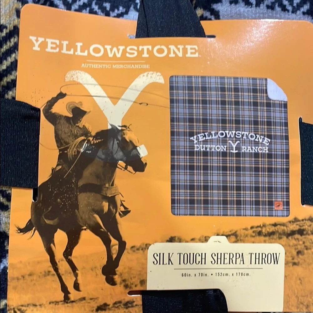 YellowSTONE DUTTON RANCH - Picture 3 of 4